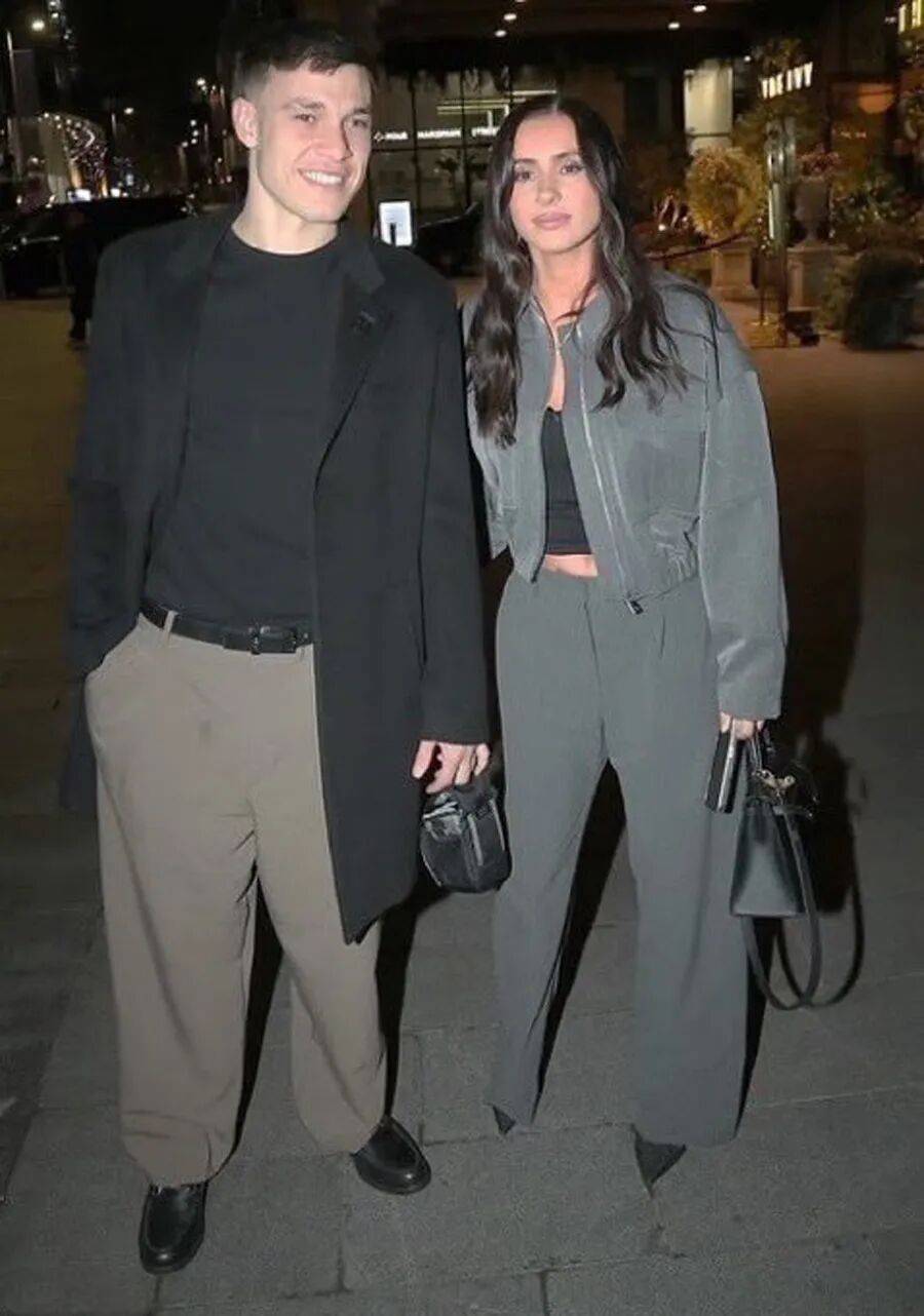 曼联今夏愿3000万卖乌加特！拉爵因他改变转会策略，夏窗清洗名单已有6人